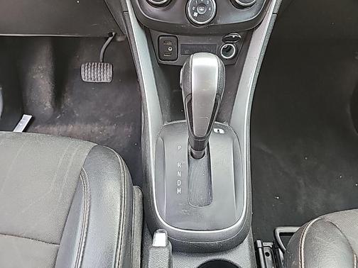 Shadow Gray Metallic 2021 Chevrolet Trax LT