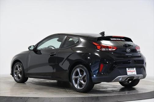 2020 Hyundai Veloster 2