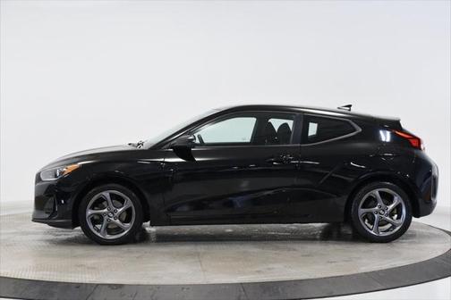 2020 Hyundai Veloster 2
