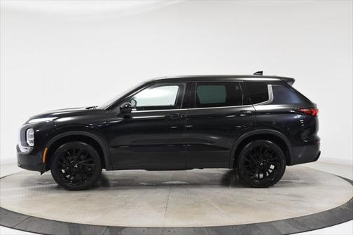 2023 Mitsubishi Outlander SE Black Edition 2WD