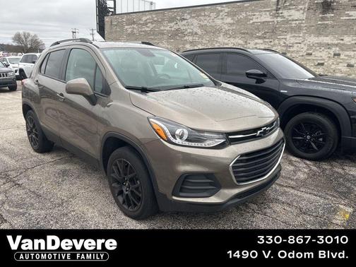 Stone Gray Metallic 2022 Chevrolet Trax LT