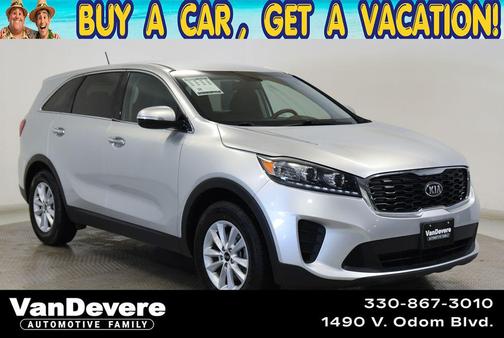 Sparkling Silver 2019 Kia Sorento LX