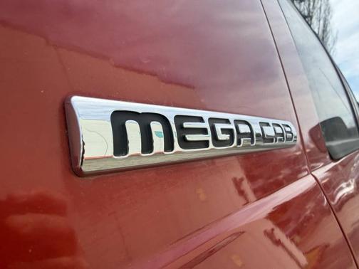 Red 2006 Dodge Ram 2500 SLT Mega Cab
