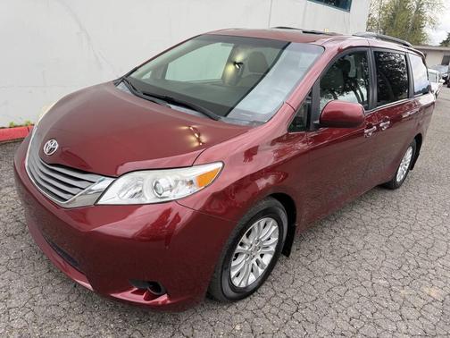 2016 Toyota Sienna XLE Premium