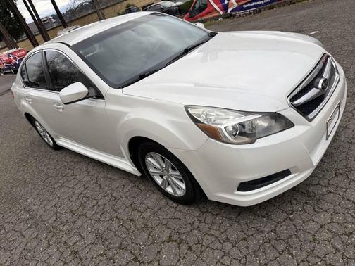 2010 Subaru Legacy Premium