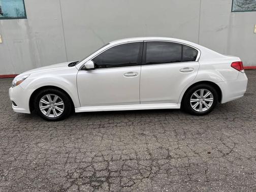 2010 Subaru Legacy Premium