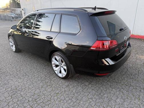 2017 Volkswagen Golf SportWagen TSI S