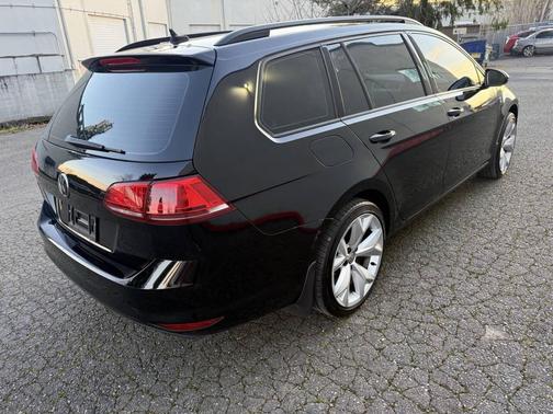 2017 Volkswagen Golf SportWagen TSI S