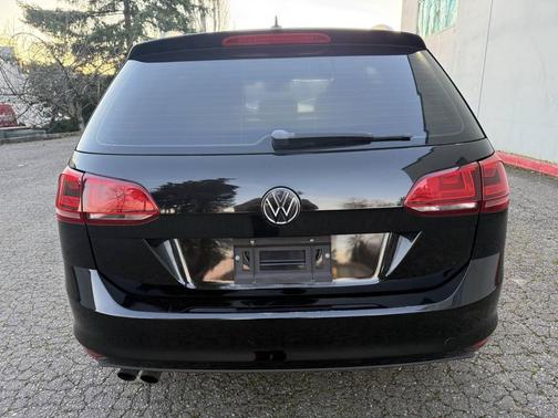 2017 Volkswagen Golf SportWagen TSI S