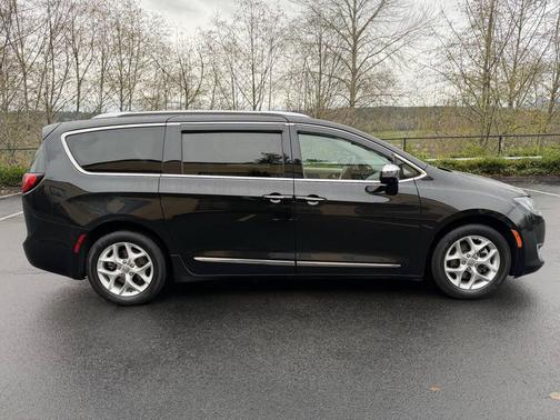 2019 Chrysler Pacifica Limited