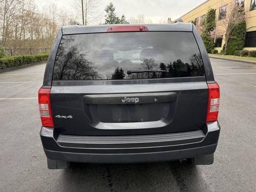 Maximum Steel Metallic Clearcoat 2016 Jeep Patriot Sport