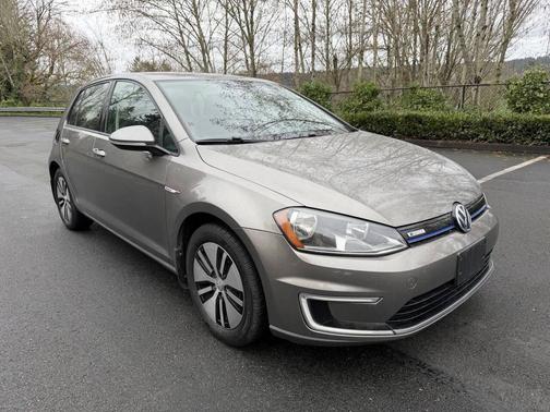 2016 Volkswagen e-Golf SE