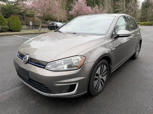 2016 Volkswagen e-Golf SE