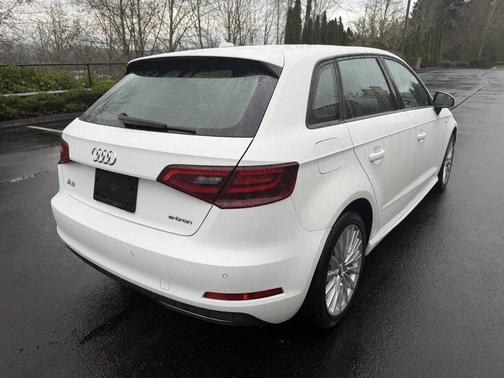 2016 Audi A3 e-tron 1.4T Premium