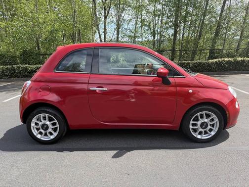 Red 2014 FIAT 500 Pop
