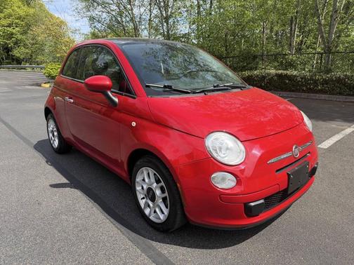 Red 2014 FIAT 500 Pop