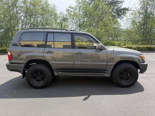 Gray 1999 Lexus LX 470 Base