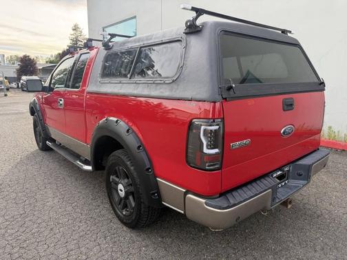 Red 2004 Ford F-150 Lariat SuperCab