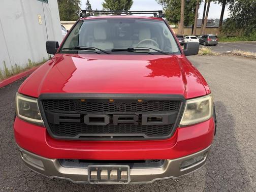 Red 2004 Ford F-150 Lariat SuperCab