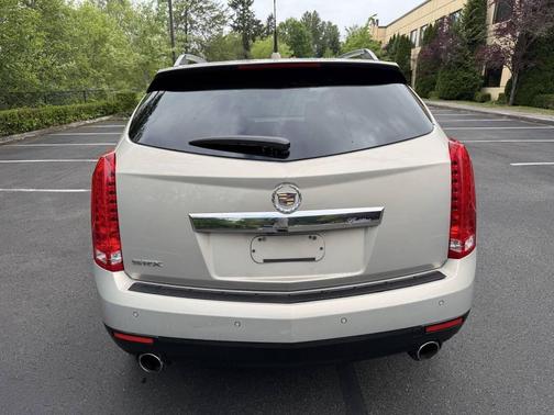 Champagne 2010 Cadillac SRX Premium Collection
