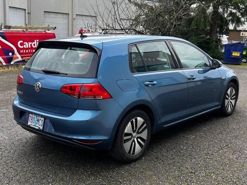 2016 Volkswagen e-Golf SE