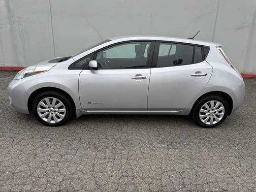 Brilliant Silver 2016 Nissan Leaf S