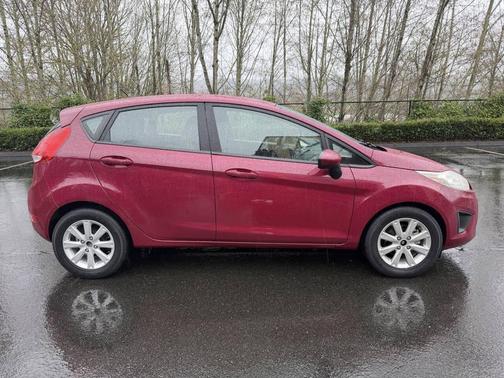2011 Ford Fiesta SE 4dr Hatchback
