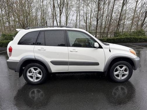 2001 Toyota RAV4 Base