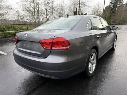 2012 Volkswagen Passat 2.5 SE