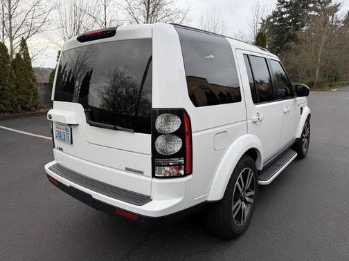 2015 Land Rover LR4 Base