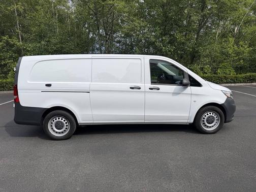 Arctic White 2018 Mercedes-Benz Metris Base