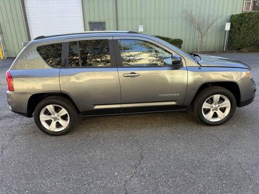 2012 Jeep Compass Sport