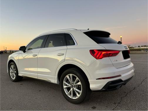2021 Audi Q3 45 S line Premium