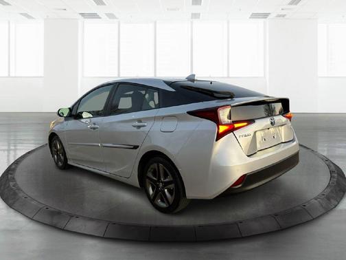 2020 Toyota Prius XLE