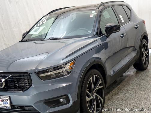 2020 Volvo XC40 T5 R-Design