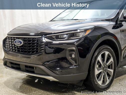 2025 Ford Escape Platinum