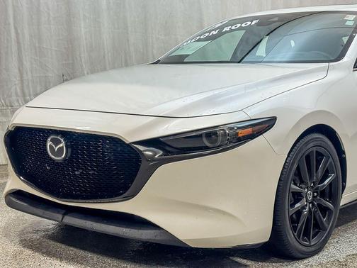 2019 Mazda Mazda3 FWD w/Premium Package