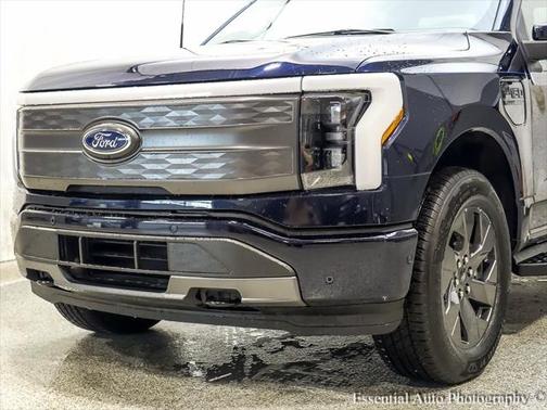 2023 Ford F-150 Lightning LARIAT