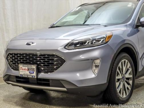 2022 Ford Escape Titanium