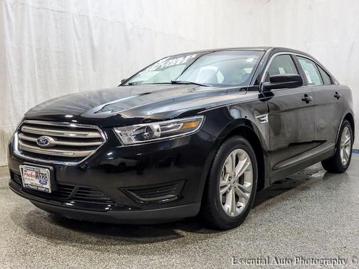2018 Ford Taurus SE