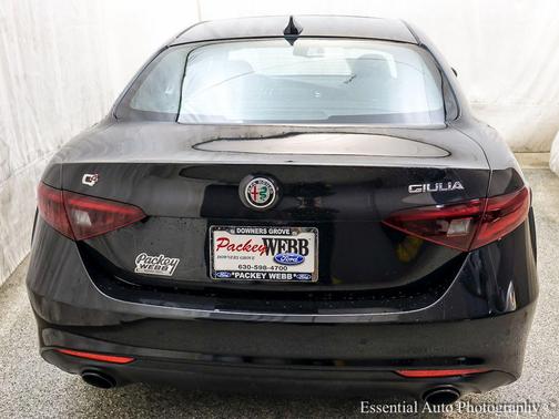 2022 Alfa Romeo Giulia Ti