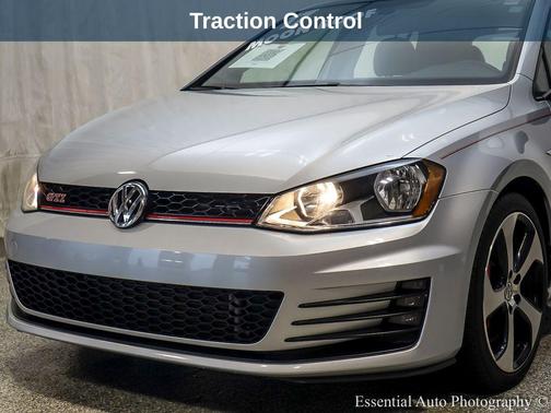2017 Volkswagen Golf GTI 2.0T SE 4-Door