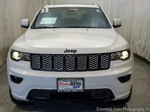 2022 Jeep Grand Cherokee Laredo
