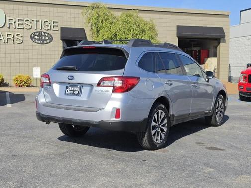 Ice Silver Metallic 2017 Subaru Outback 2.5i Limited