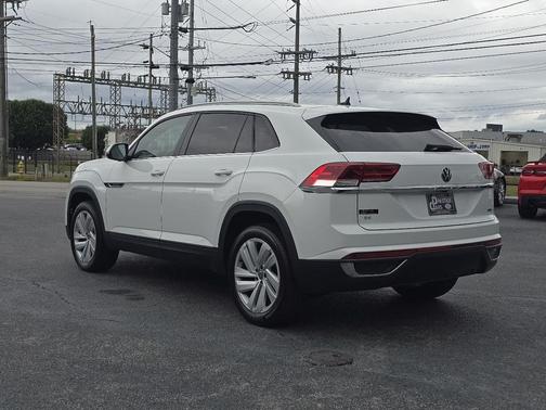 2022 Volkswagen Atlas Cross Sport 2.0T SE w/Technology 4MOTION