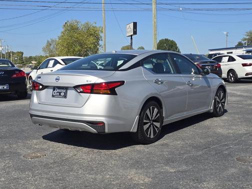 2022 Nissan Altima 2.5 SV
