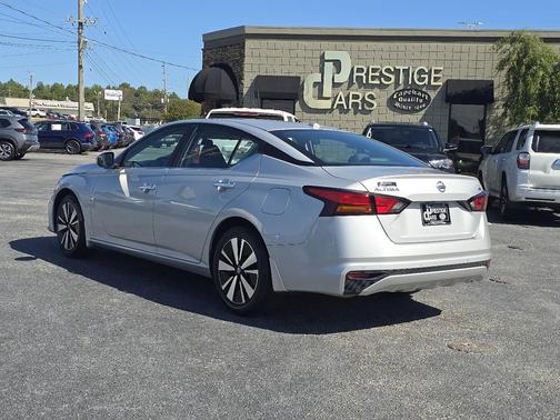2022 Nissan Altima 2.5 SV