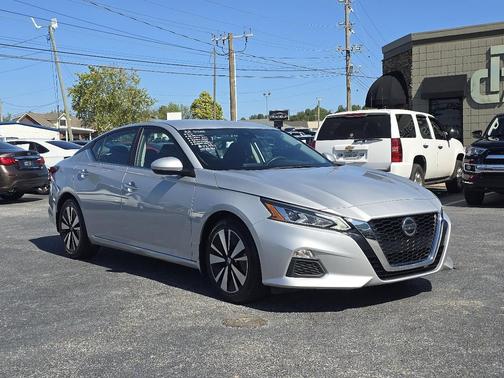 2022 Nissan Altima 2.5 SV