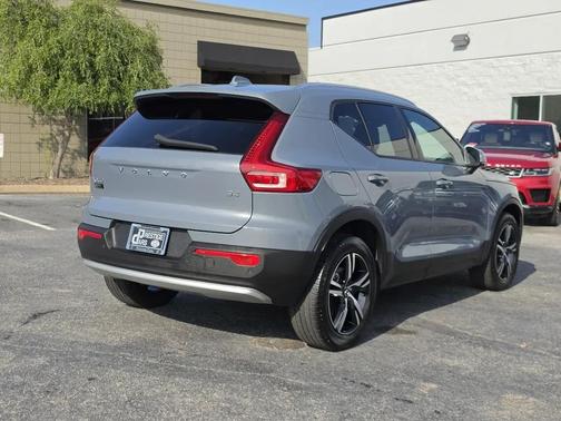 GRAY 2023 Volvo XC40 B4 Core