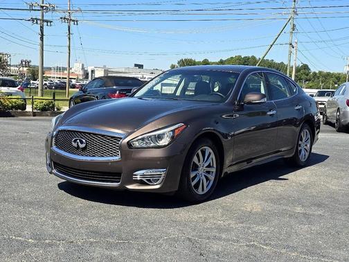 2019 INFINITI Q70 3.7 LUXE